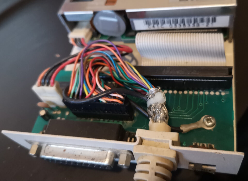 pcb and cable view of external 3.5" floppy drive for the Commodore Amiga
